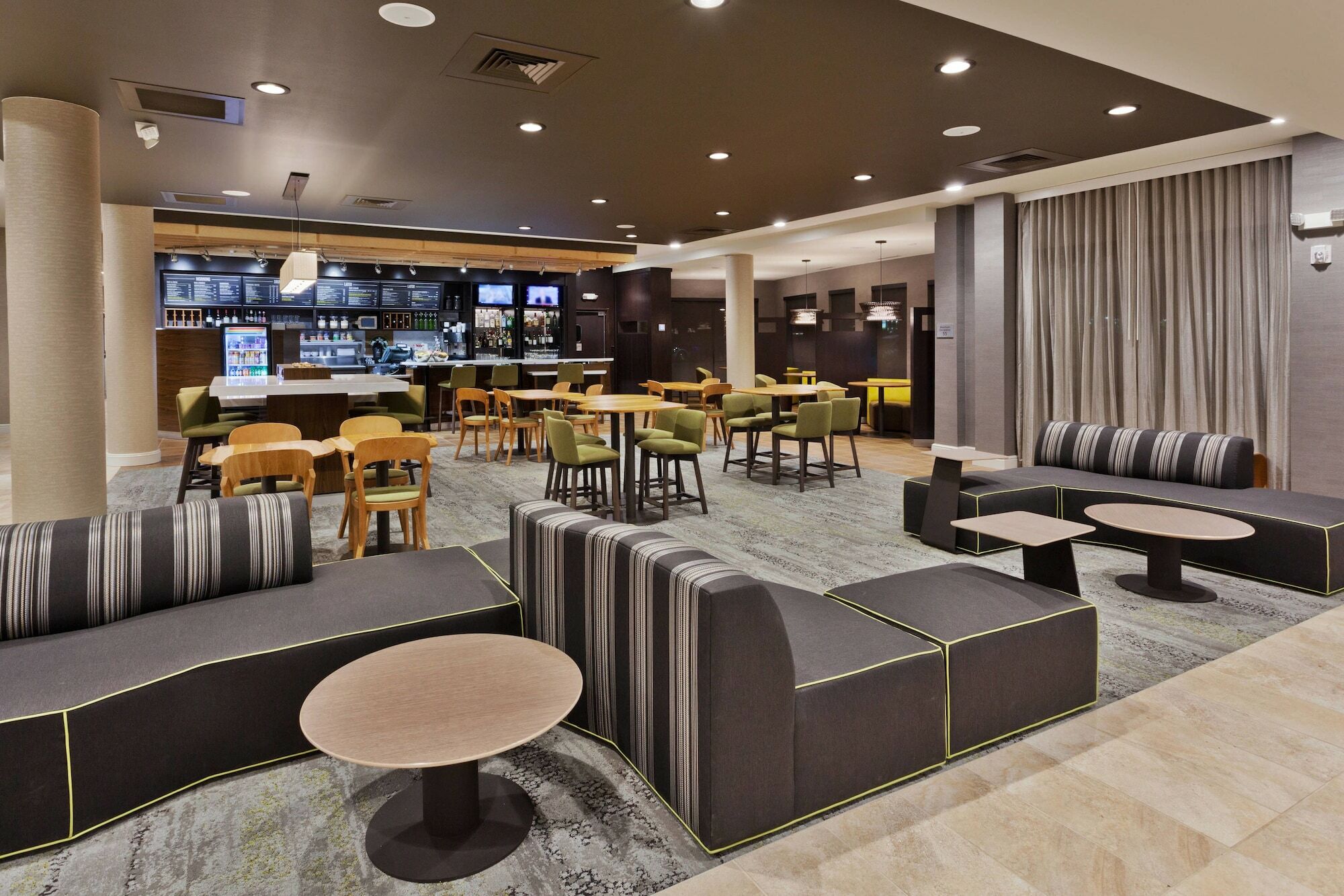 คอร์ตยาร์ด วินเทอร์ เฮเว่น Hotel วินเทอร์เฮเวน ภายนอก รูปภาพ
